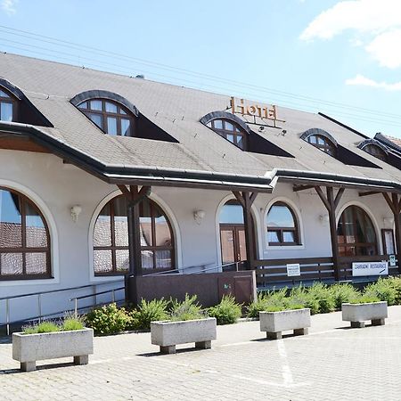 Hotel U Racka Ostrozska Nova Ves Ngoại thất bức ảnh