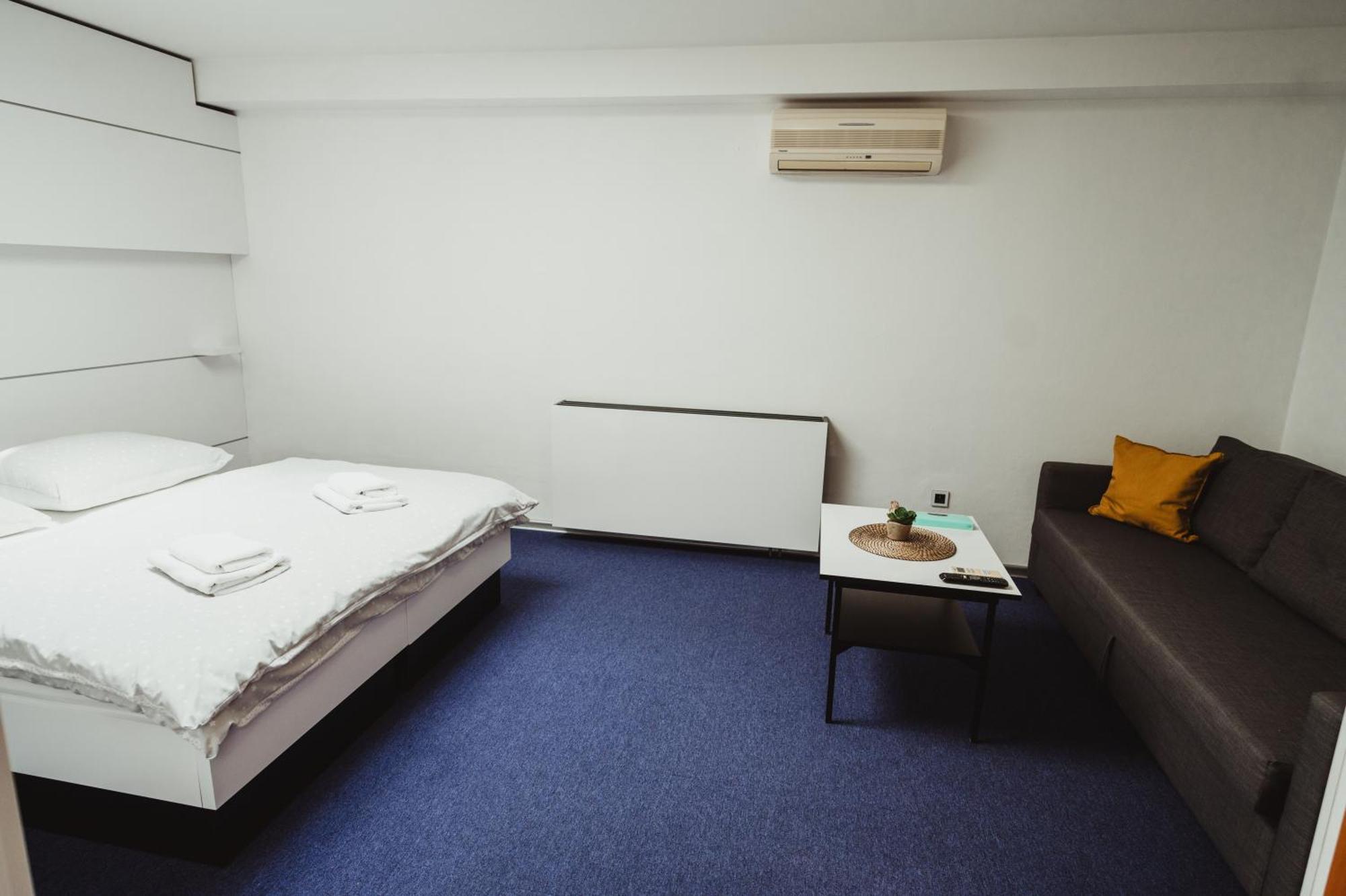 Hotel U Racka Ostrozska Nova Ves Ngoại thất bức ảnh