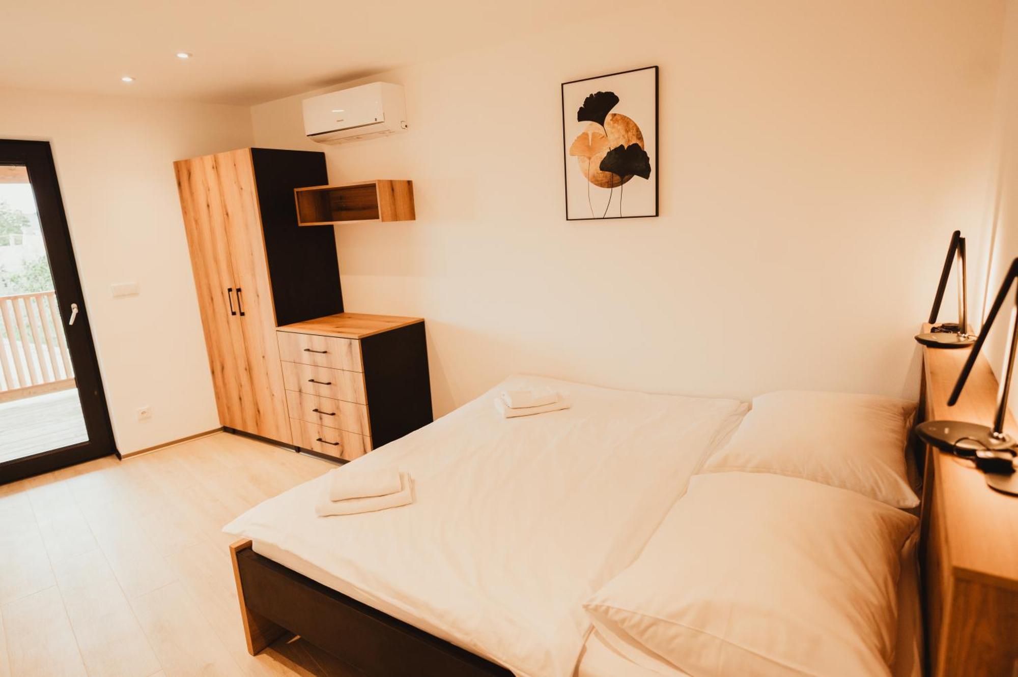 Hotel U Racka Ostrozska Nova Ves Ngoại thất bức ảnh