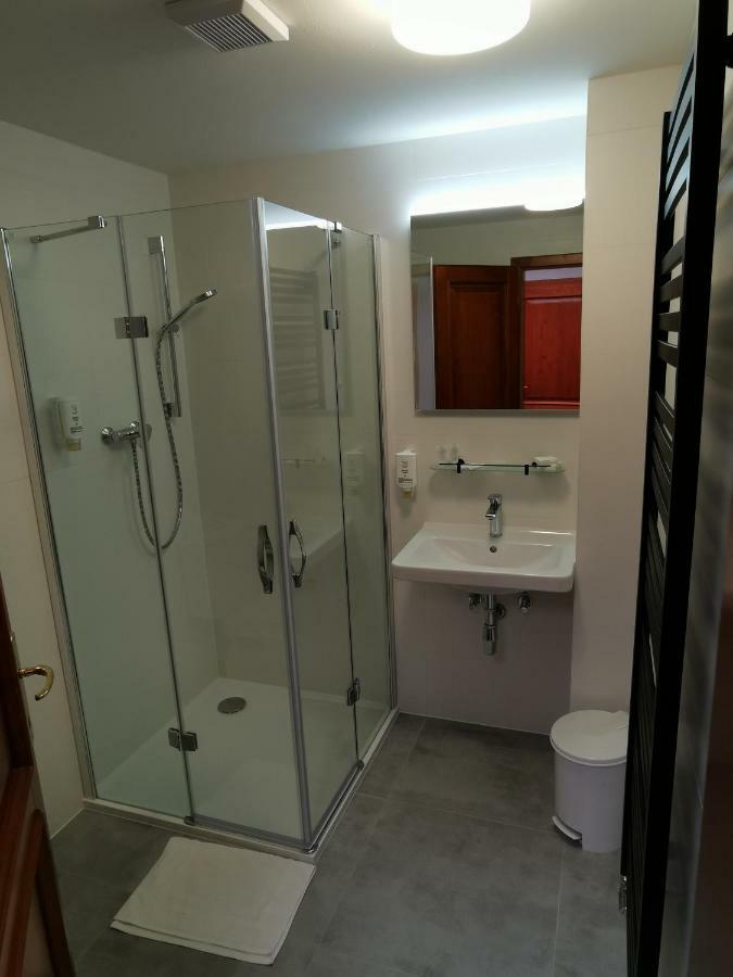 Hotel U Racka Ostrozska Nova Ves Ngoại thất bức ảnh