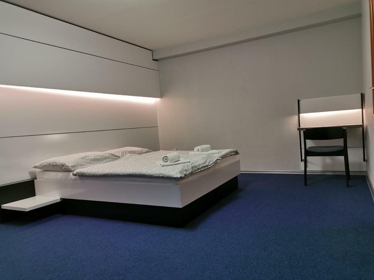 Hotel U Racka Ostrozska Nova Ves Ngoại thất bức ảnh