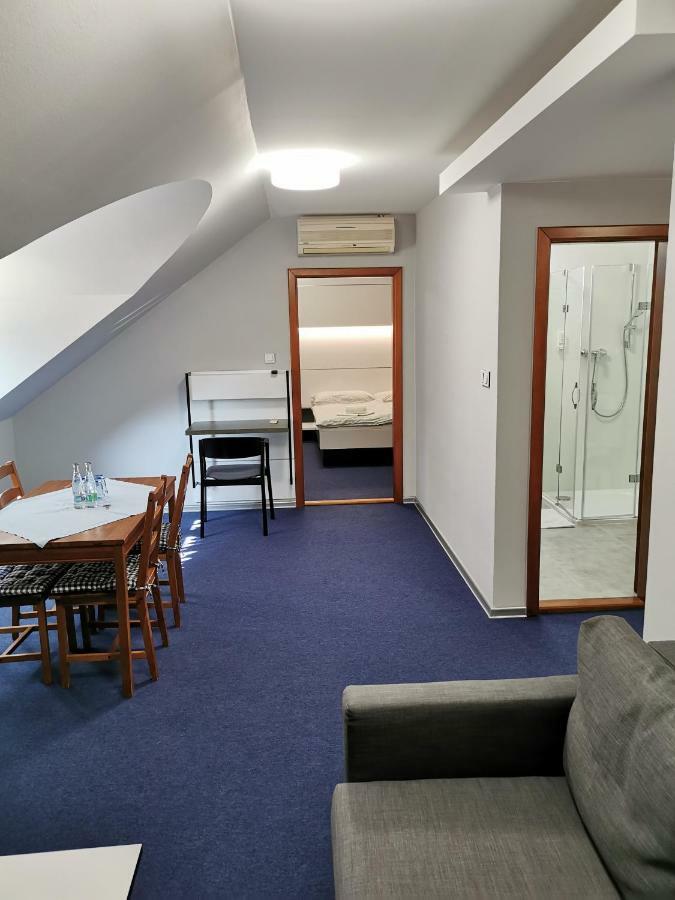 Hotel U Racka Ostrozska Nova Ves Ngoại thất bức ảnh